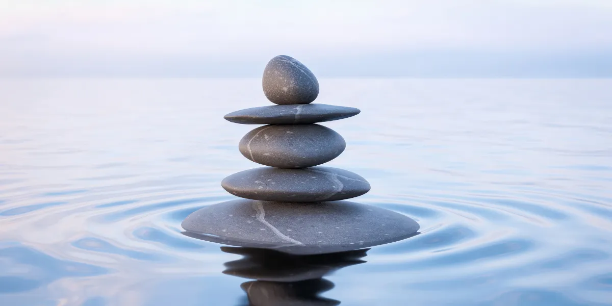 spokój - kamienie ułożone na wodzie